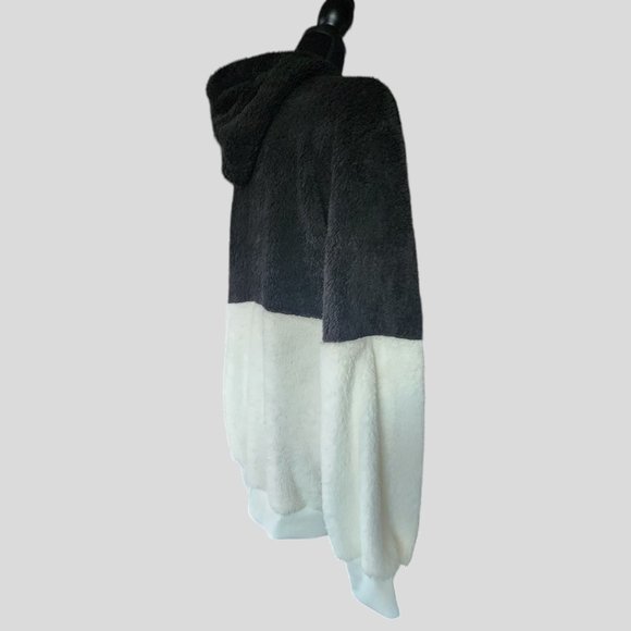 NWT FORGOTTEN GRACE Sherpa hoodie pullover Size LG - Picture 4 of 5